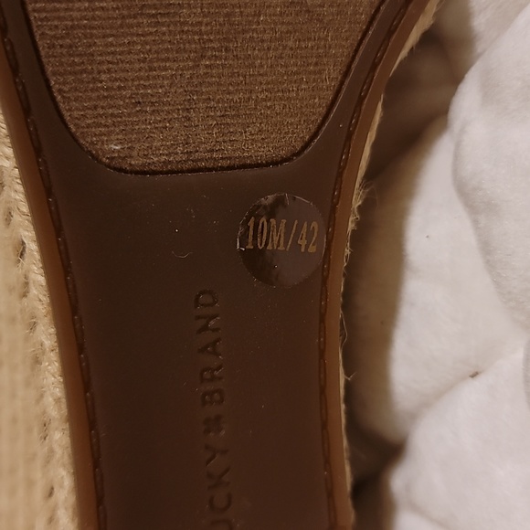 Lucky Brand Spring/Summer Sandals (New in Box) - Picture 6 of 10